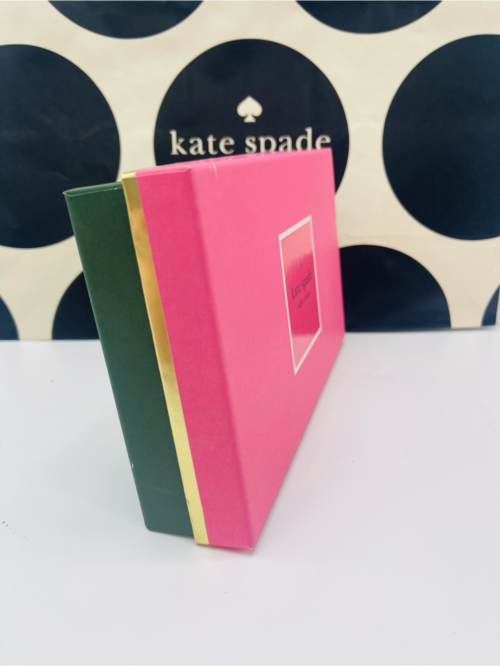 Kate Spade Bright Pink Gift Box - Picture 11 of 16